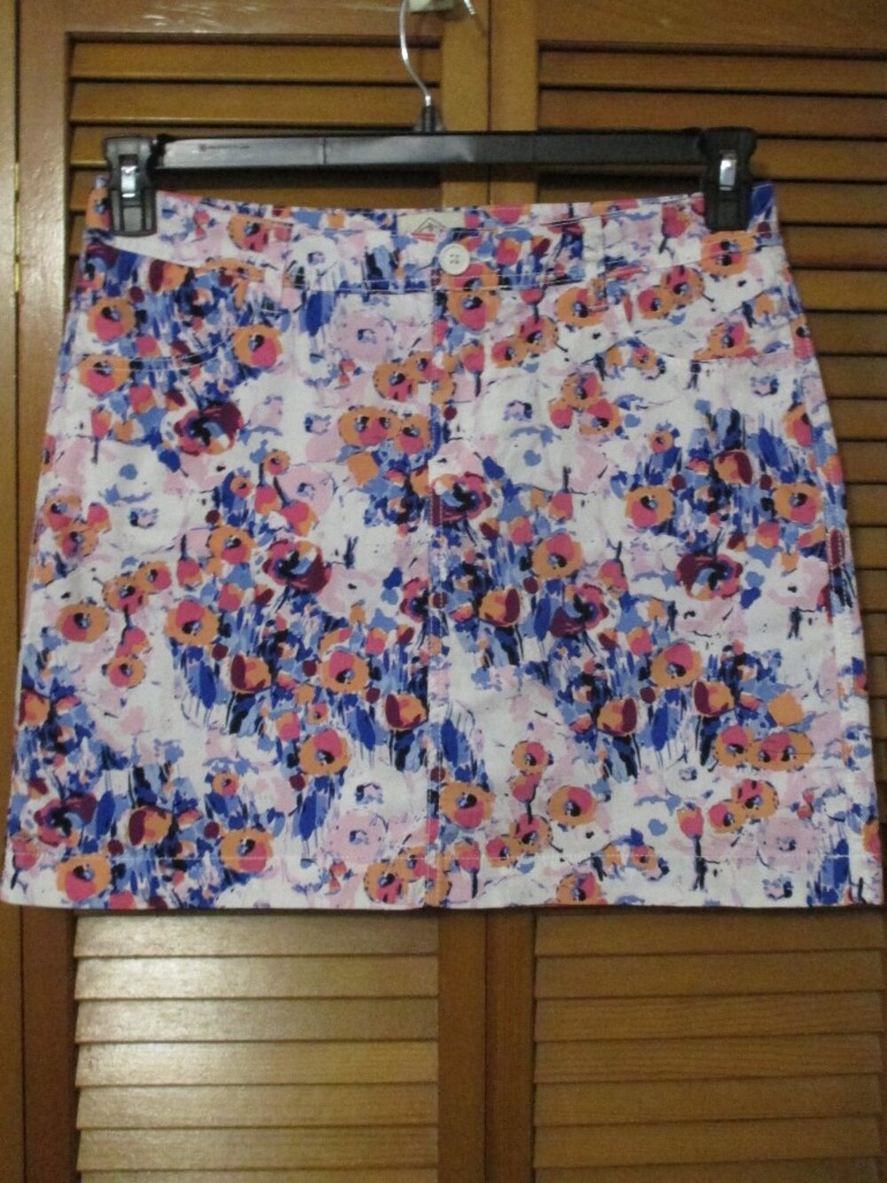 St. John's Bay skort Artsy cotton floral with zipper & pockets size 10